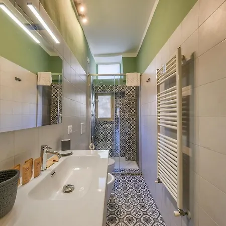 Stylish Flat In Tower Donati, 5 Min From Duomo *