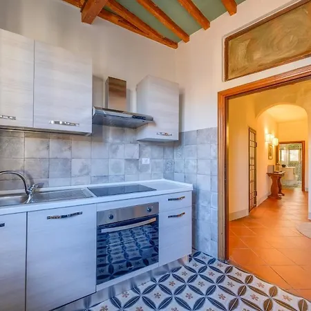 Stylish Flat In Tower Donati, 5 Min From Duomo *