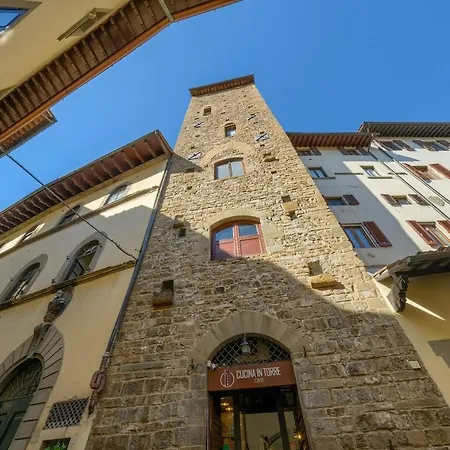 Stylish Flat In Tower Donati, 5 Min From Duomo フィレンツェ